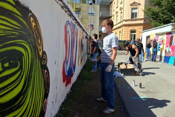 Medien (4)