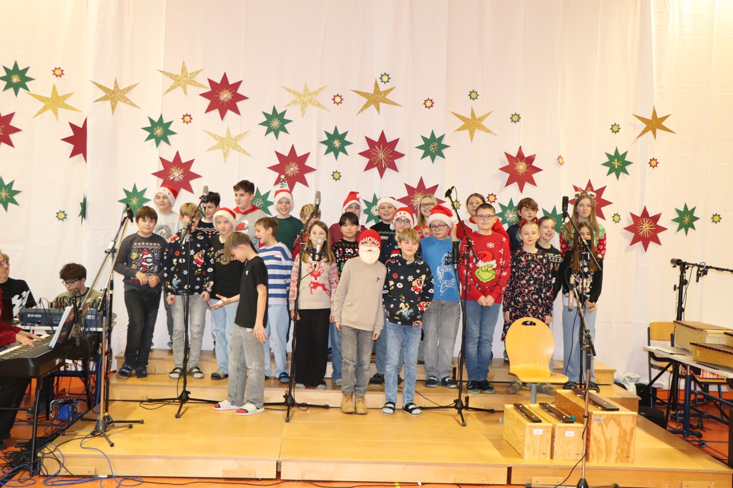 Weihnachtsfeier der 1. Klassen ✨